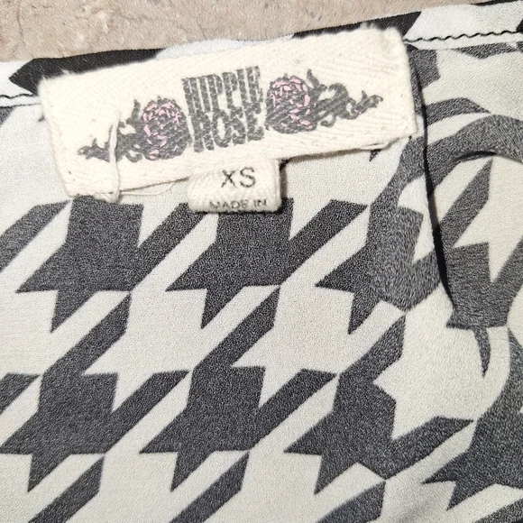 Black and White Houndstooth Women's Top - Picture 3 of 5